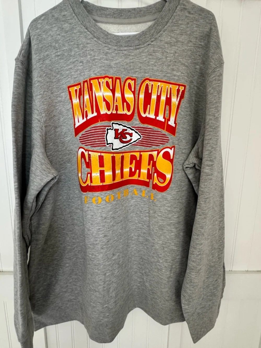 Kansas City Chiefs Sweatshirt; 3XL. New/No Tags. Buy1Get1FreeTee